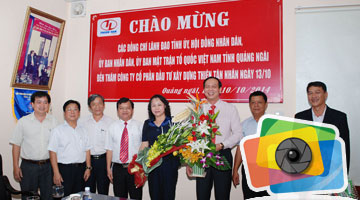Les dirigeants de la province de Quang Ngai en visite au sein du Groupe Thien Tan