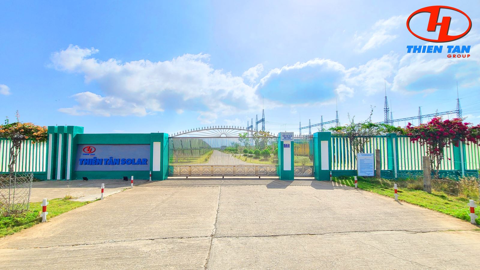 Entrée de la centrale solaire Thien Tan